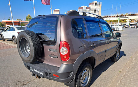 Chevrolet Niva I рестайлинг, 2018 год, 836 000 рублей, 5 фотография