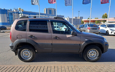 Chevrolet Niva I рестайлинг, 2018 год, 836 000 рублей, 4 фотография