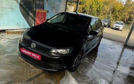 Volkswagen Polo VI (EU Market), 2013 год, 850 000 рублей, 2 фотография