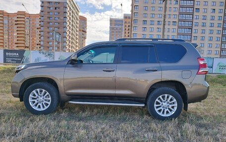 Toyota Land Cruiser Prado 150 рестайлинг 2, 2015 год, 4 700 000 рублей, 8 фотография