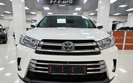 Toyota Highlander III, 2019 год, 4 545 000 рублей, 2 фотография