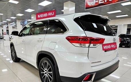 Toyota Highlander III, 2019 год, 4 545 000 рублей, 6 фотография