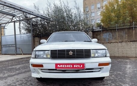 Toyota Crown, 1994 год, 385 000 рублей, 2 фотография