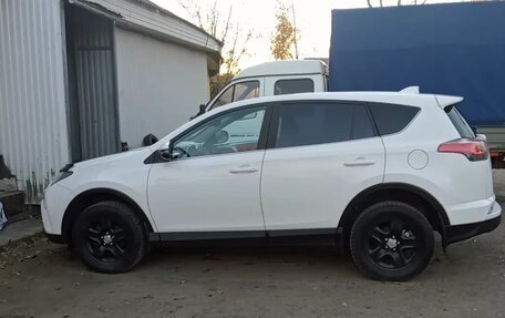 Toyota RAV4, 2017 год, 2 200 000 рублей, 2 фотография