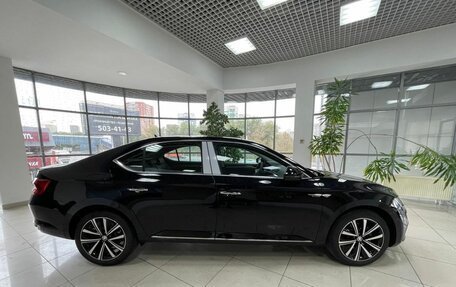 Skoda Superb III рестайлинг, 2024 год, 4 000 000 рублей, 4 фотография