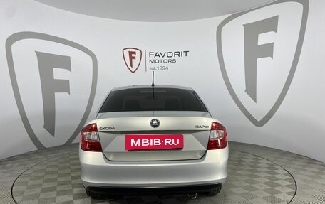 Skoda Rapid I, 2014 год, 900 000 рублей, 3 фотография