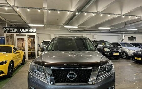 Nissan Pathfinder, 2015 год, 2 399 000 рублей, 3 фотография