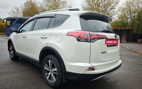 Toyota RAV4, 2017 год, 2 550 000 рублей, 5 фотография