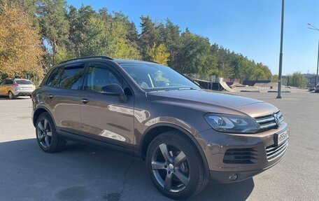 Volkswagen Touareg III, 2011 год, 2 100 000 рублей, 6 фотография