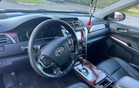 Toyota Camry, 2012 год, 2 175 000 рублей, 10 фотография