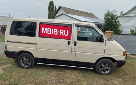 Volkswagen Caravelle T4, 1995 год, 430 000 рублей, 1 фотография