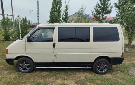 Volkswagen Caravelle T4, 1995 год, 430 000 рублей, 2 фотография