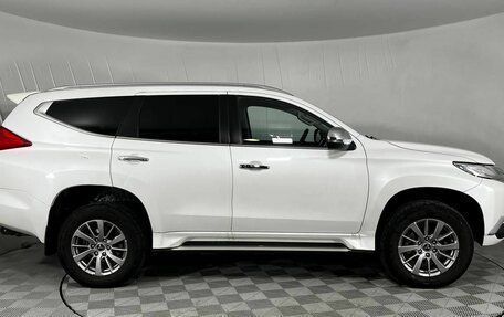 Mitsubishi Pajero Sport III рестайлинг, 2020 год, 3 140 000 рублей, 4 фотография