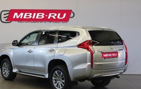 Mitsubishi Pajero Sport III рестайлинг, 2017 год, 2 867 000 рублей, 7 фотография