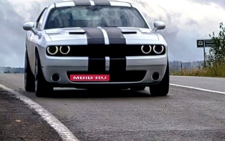 Dodge Challenger III рестайлинг 2, 2020 год, 4 200 000 рублей, 1 фотография