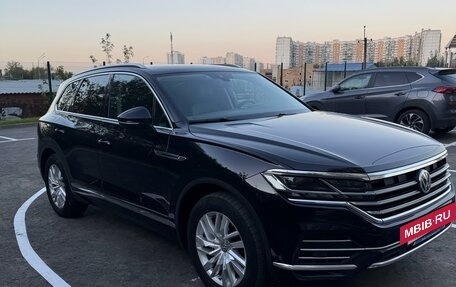 Volkswagen Touareg III, 2019 год, 5 200 000 рублей, 10 фотография