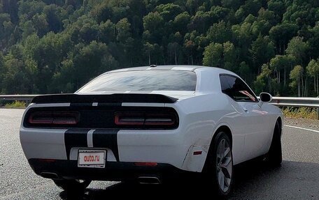 Dodge Challenger III рестайлинг 2, 2020 год, 4 200 000 рублей, 8 фотография