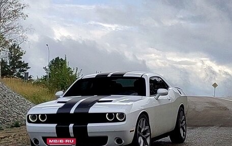 Dodge Challenger III рестайлинг 2, 2020 год, 4 200 000 рублей, 2 фотография