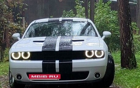 Dodge Challenger III рестайлинг 2, 2020 год, 4 200 000 рублей, 12 фотография