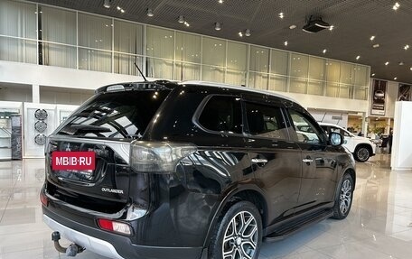 Mitsubishi Outlander III рестайлинг 3, 2014 год, 1 490 000 рублей, 5 фотография