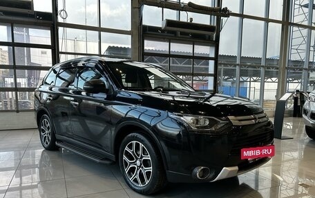 Mitsubishi Outlander III рестайлинг 3, 2014 год, 1 490 000 рублей, 7 фотография