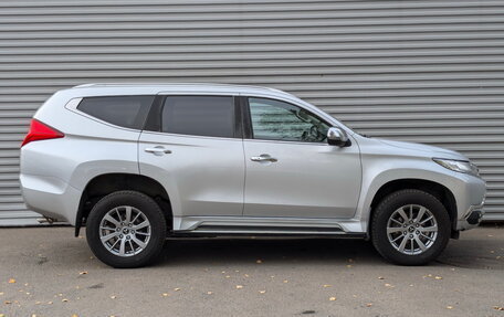 Mitsubishi Pajero Sport III рестайлинг, 2019 год, 3 150 000 рублей, 4 фотография