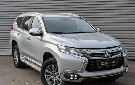 Mitsubishi Pajero Sport III рестайлинг, 2019 год, 3 150 000 рублей, 3 фотография