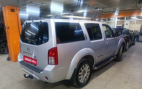 Nissan Pathfinder, 2011 год, 1 865 000 рублей, 4 фотография