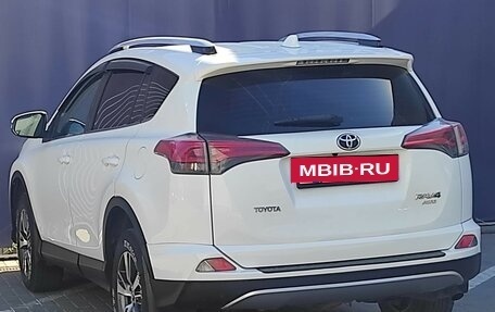 Toyota RAV4, 2016 год, 2 475 000 рублей, 4 фотография