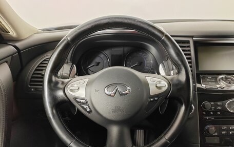 Infiniti QX70, 2015 год, 2 750 000 рублей, 20 фотография