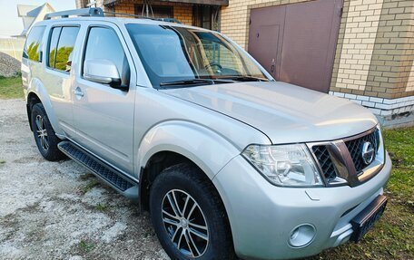 Nissan Pathfinder, 2013 год, 1 700 000 рублей, 2 фотография