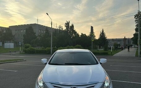 Hyundai Sonata VI, 2011 год, 1 170 000 рублей, 2 фотография