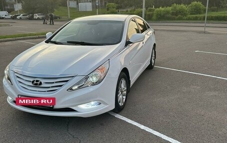 Hyundai Sonata VI, 2011 год, 1 170 000 рублей, 3 фотография