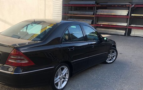 Mercedes-Benz C-Класс, 2004 год, 1 160 000 рублей, 2 фотография