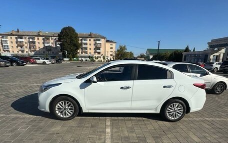 KIA Rio IV, 2018 год, 1 380 000 рублей, 4 фотография