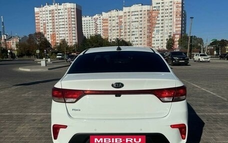 KIA Rio IV, 2018 год, 1 380 000 рублей, 11 фотография