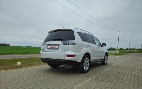 Mitsubishi Outlander III рестайлинг 3, 2010 год, 1 550 000 рублей, 4 фотография