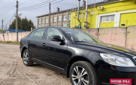 Skoda Octavia, 2011 год, 1 050 000 рублей, 2 фотография