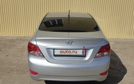 Hyundai Solaris II рестайлинг, 2011 год, 815 000 рублей, 5 фотография