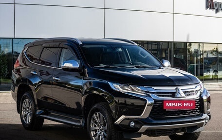 Mitsubishi Pajero Sport III рестайлинг, 2016 год, 4 200 000 рублей, 5 фотография