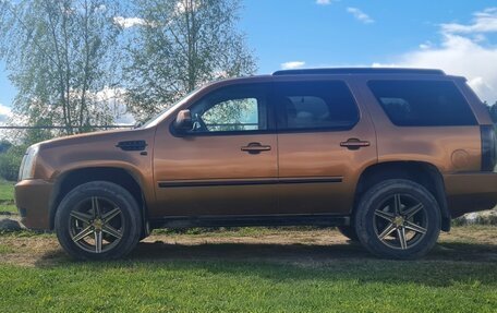 Cadillac Escalade III, 2010 год, 2 650 000 рублей, 16 фотография