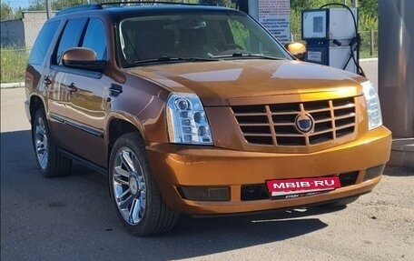 Cadillac Escalade III, 2010 год, 2 650 000 рублей, 10 фотография