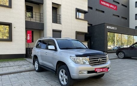 Toyota Land Cruiser 200, 2011 год, 3 870 000 рублей, 3 фотография