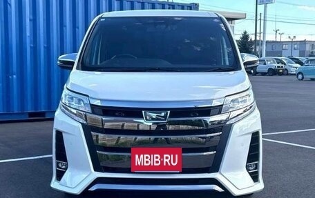 Toyota Noah III, 2020 год, 2 101 000 рублей, 2 фотография