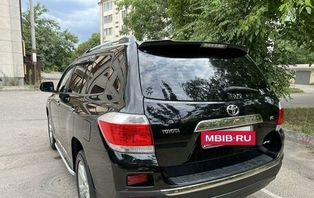 Toyota Highlander III, 2010 год, 2 200 000 рублей, 4 фотография