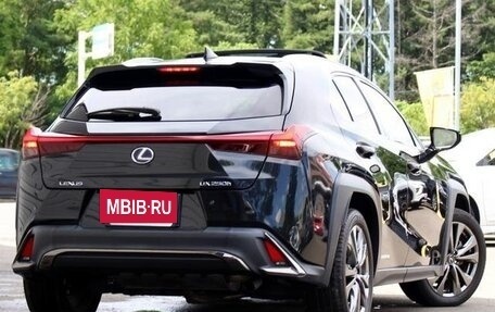 Lexus UX I, 2021 год, 3 200 000 рублей, 7 фотография