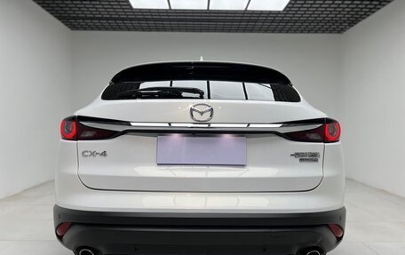 Mazda CX-4, 2021 год, 2 150 000 рублей, 5 фотография