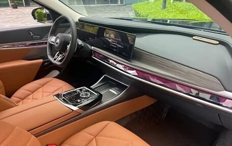 BMW 7 серия, 2023 год, 13 990 000 рублей, 18 фотография