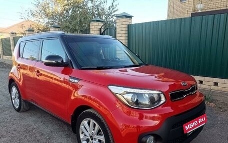 KIA Soul II рестайлинг, 2018 год, 1 850 000 рублей, 2 фотография