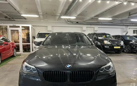 BMW 5 серия, 2014 год, 2 390 000 рублей, 3 фотография